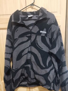 Columbia Black & Grey Swirl Pattern Fleece Jacket